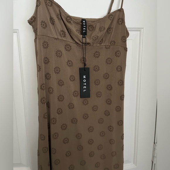 Princess Polly Brown Maxi Dress - Picture 5 of 5